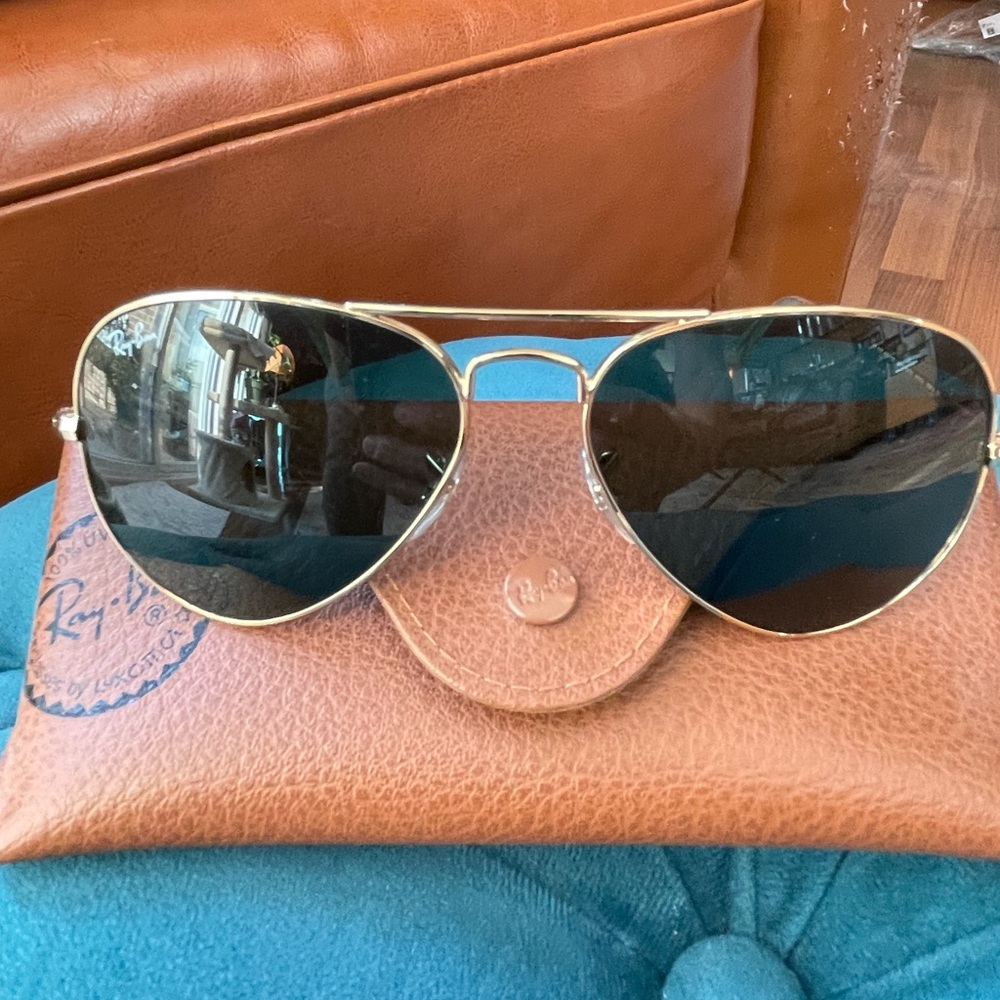 Ray Ban Aviator style sunglasses